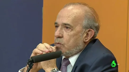 El director del máster de Cifuentes que reconstruyó el acta impartió un curso sobre falsedad documental El director del máster de Cifuentes que reconstruyó el acta impartió un curso sobre falsedad documental