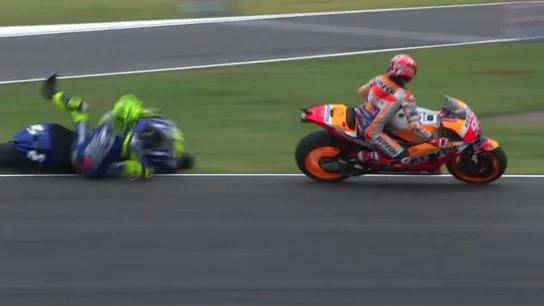 Márquez tira a Rossi en Argentina Márquez tira a Rossi en Argentina
