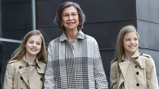La reina Sofía y sus nietas, la princesa Leonor y la infanta Sofía La reina Sofía y sus nietas, la princesa Leonor y la infanta Sofía
