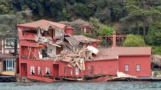 La mansión histórica destrozada por el petrolero La mansión histórica destrozada por el petrolero