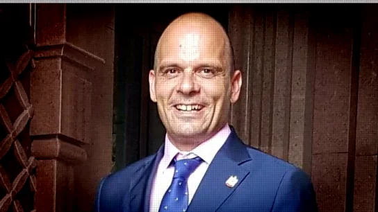 ¿Empresario de éxito o 'scammer'? Así es Carmelo Hernando, denunciado por estafar a mujeres con engaños y falsas promesas ¿Empresario de éxito o 'scammer'? Así es Carmelo Hernando, denunciado por estafar a mujeres con engaños y falsas promesas