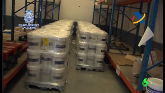 La Policía Nacional interviene en Madrid 370 kilos de marihuana trasportada en botes de pintura por una organización china La Policía Nacional interviene en Madrid 370 kilos de marihuana trasportada en botes de pintura por una organización china