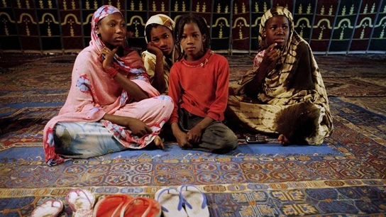 Un grupo de niñas de Mauritania Un grupo de niñas de Mauritania