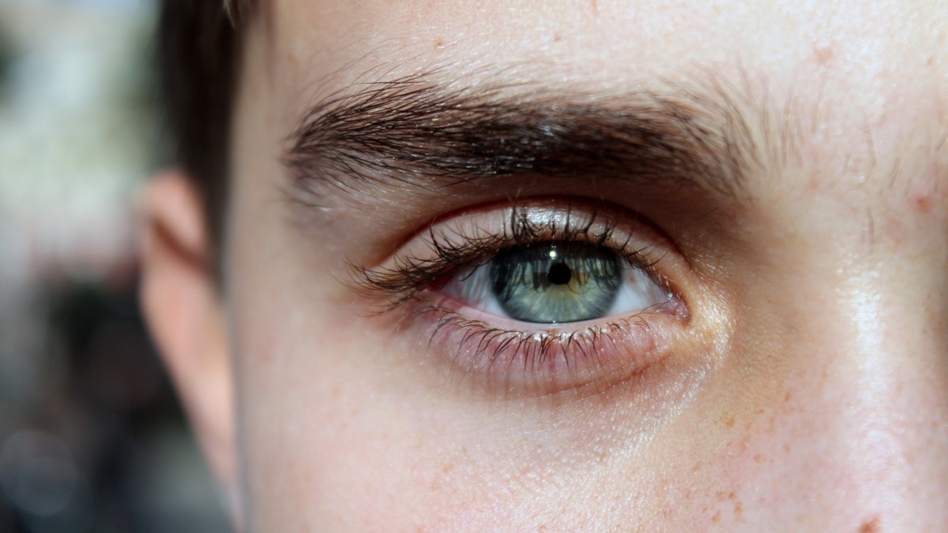 La expresión de las cejas es clave