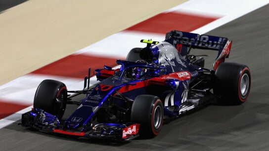 Pierre Gasly, rodando en Bar&eacute;in con su Toro Rosso