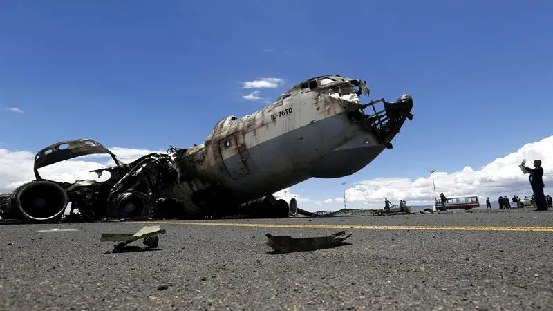 Varios muertos y heridos en un ataque con misiles contra aeropuerto en Siria