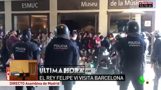 Los Mossos desalojan a manifestantes Los Mossos desalojan a manifestantes