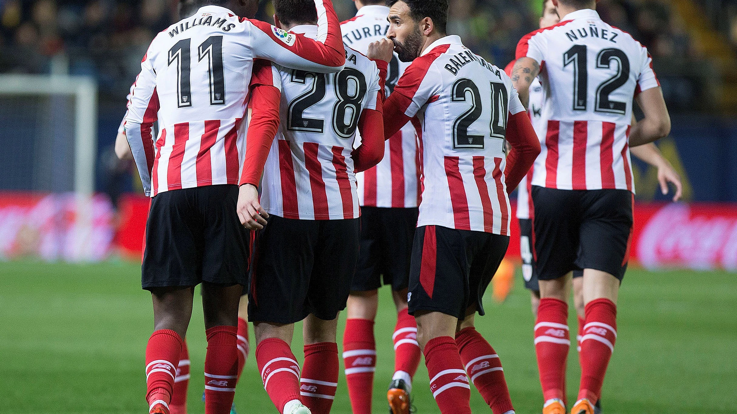 Los jugadores del Athletic celebran un gol ante el Villarreal