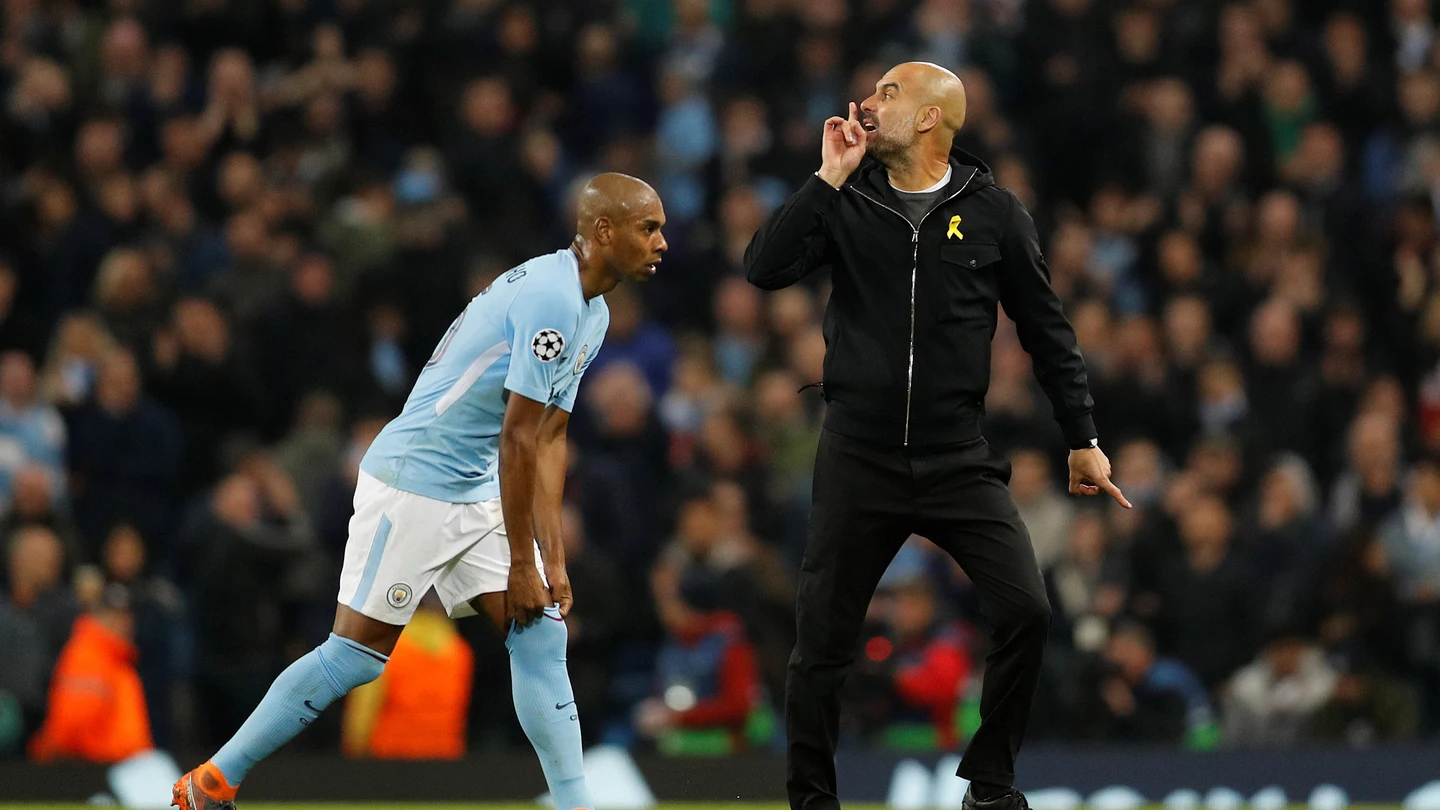 Guardiola se encaró con Mateu Lahoz Guardiola se encaró con Mateu Lahoz