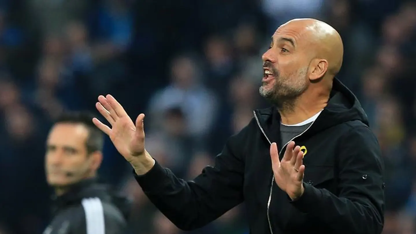 Pep Guardiola, expulsado del City-Liverpool. Pep Guardiola, expulsado del City-Liverpool.