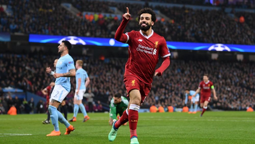 Salah celebra su gol al City