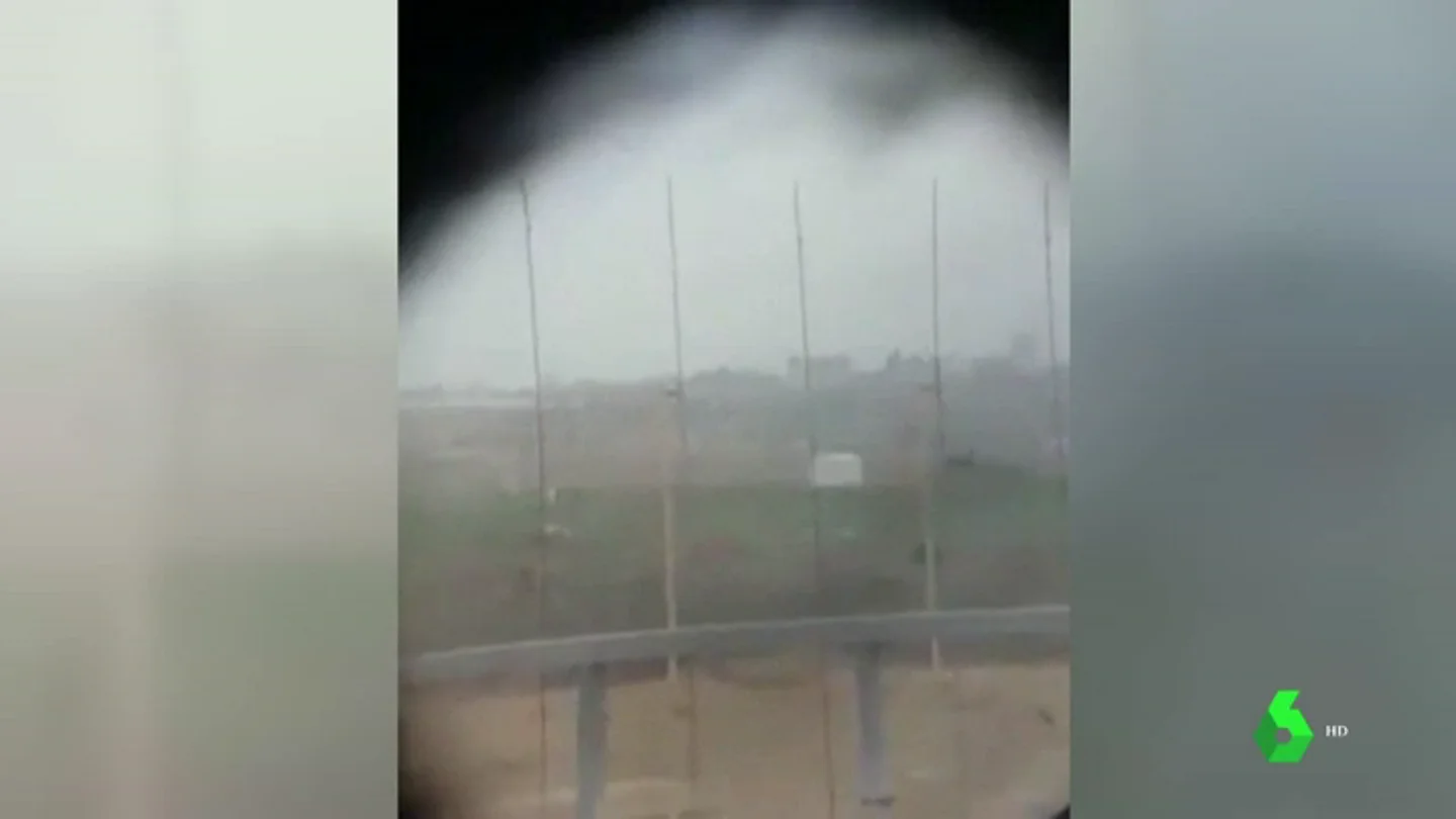 Francotiradores israelíes celebran que acaban de disparar en la cabeza a un palestino de Gaza Francotiradores israelíes celebran que acaban de disparar en la cabeza a un palestino de Gaza