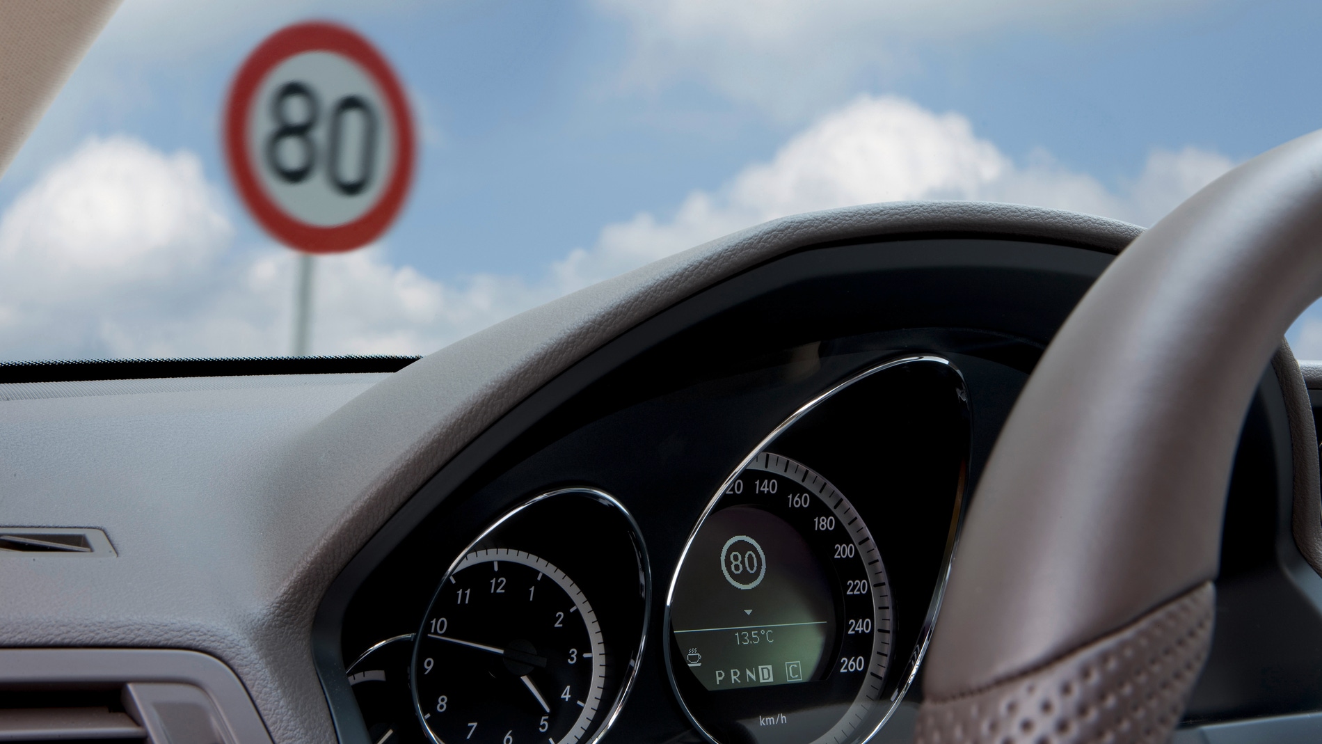 Señal límite de velocidad