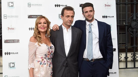 Ana Obregón, Alessandro Lequio y Álex Lequio Ana Obregón, Alessandro Lequio y Álex Lequio