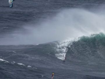 Gisela Pulido se enfrenta a las olas más grandes del mundo en el Big Wave Challenge Gisela Pulido se enfrenta a las olas más grandes del mundo en el Big Wave Challenge