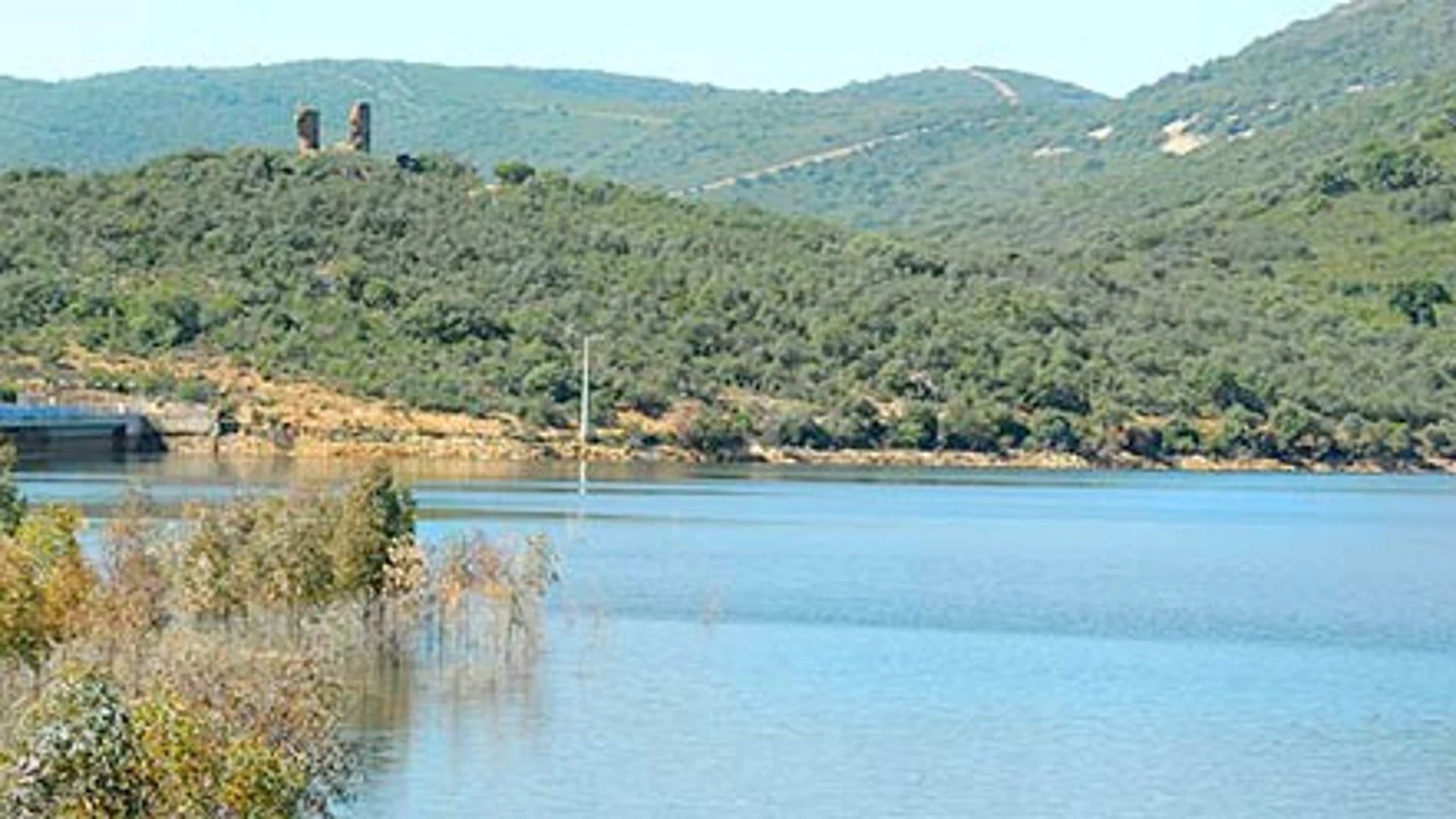 Embalse de Torre de Abraham Embalse de Torre de Abraham