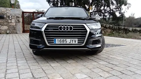Audi Q7 3.0 TDI e-tron quattro Audi Q7 3.0 TDI e-tron quattro