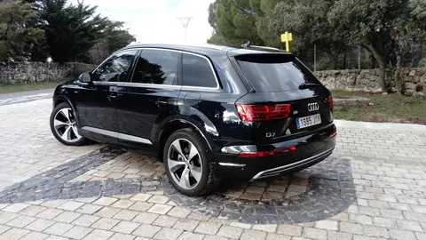 Audi Q7 3.0 TDI e-tron Quattro Audi Q7 3.0 TDI e-tron Quattro
