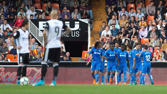 Los jugadores del Getafe celebran uno de los goles de Remy contra el Valencia Los jugadores del Getafe celebran uno de los goles de Remy contra el Valencia