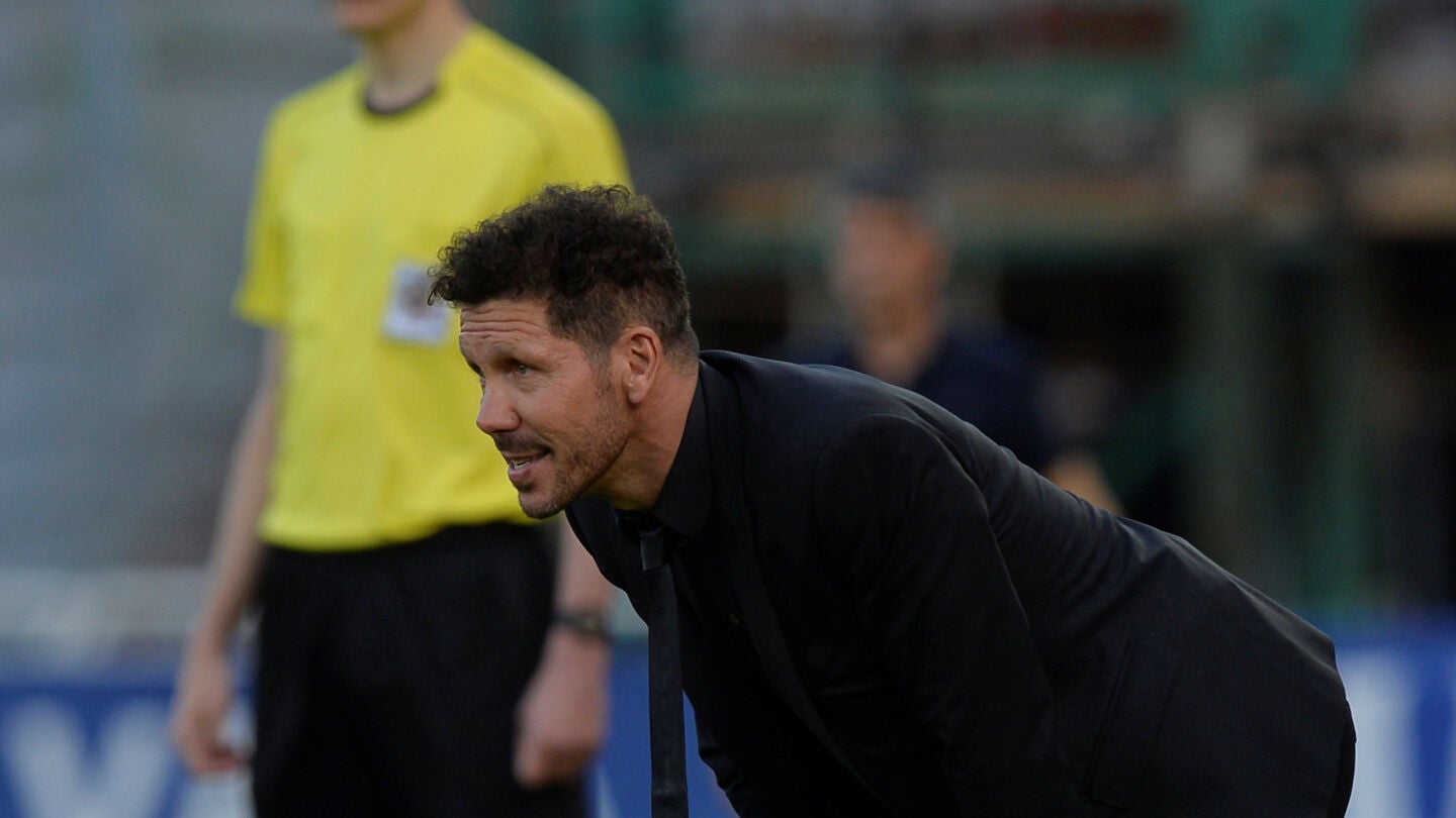 Simeone, durante el partido contra la Real Sociedad