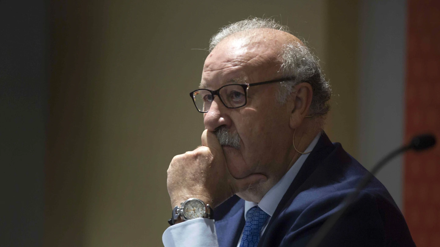 Vicente del Bosque, durante la presentación de un torneo de cadetes Vicente del Bosque, durante la presentación de un torneo de cadetes