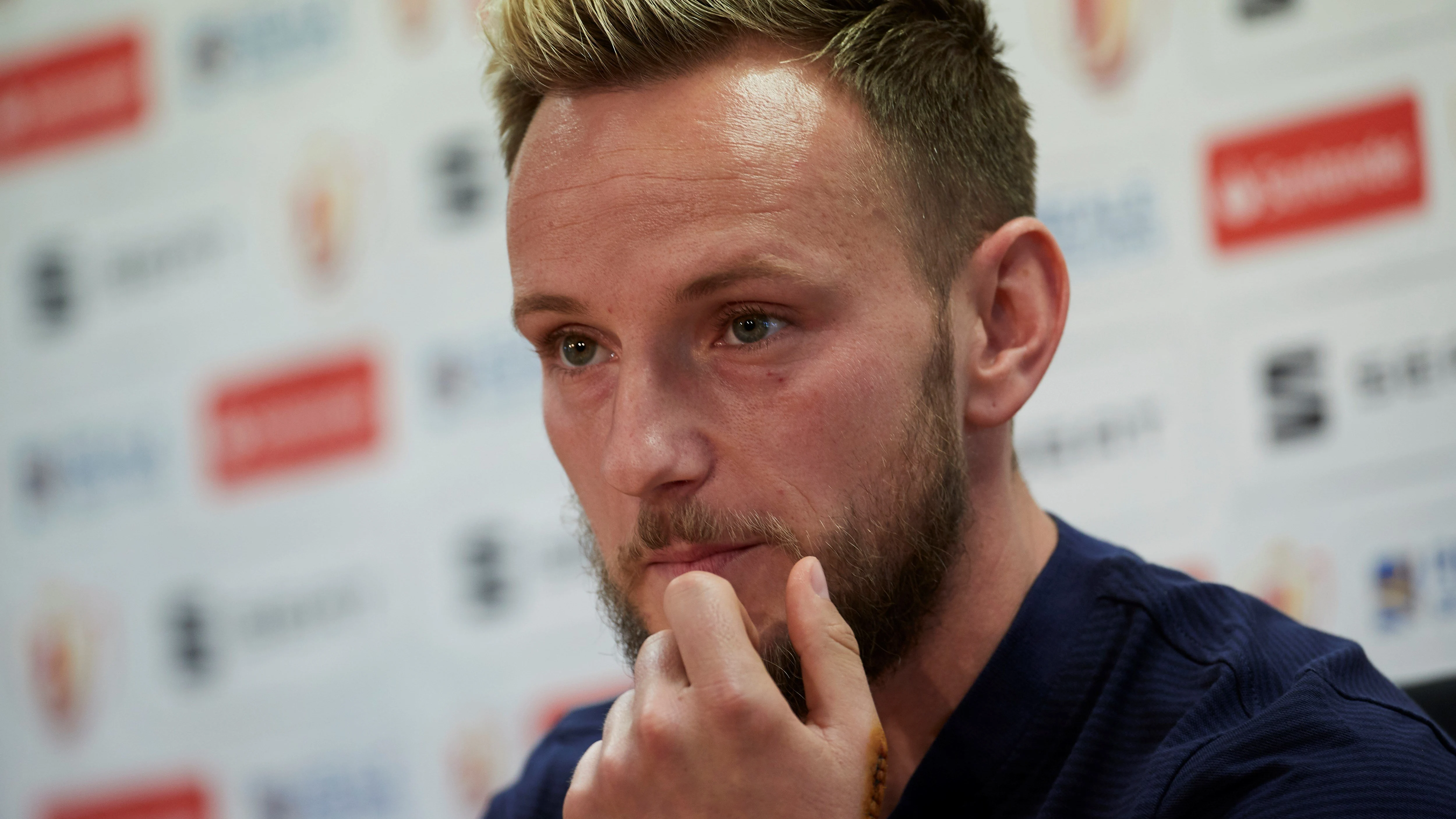 Rakitic, en la sala de prensa antes de la final de la Copa