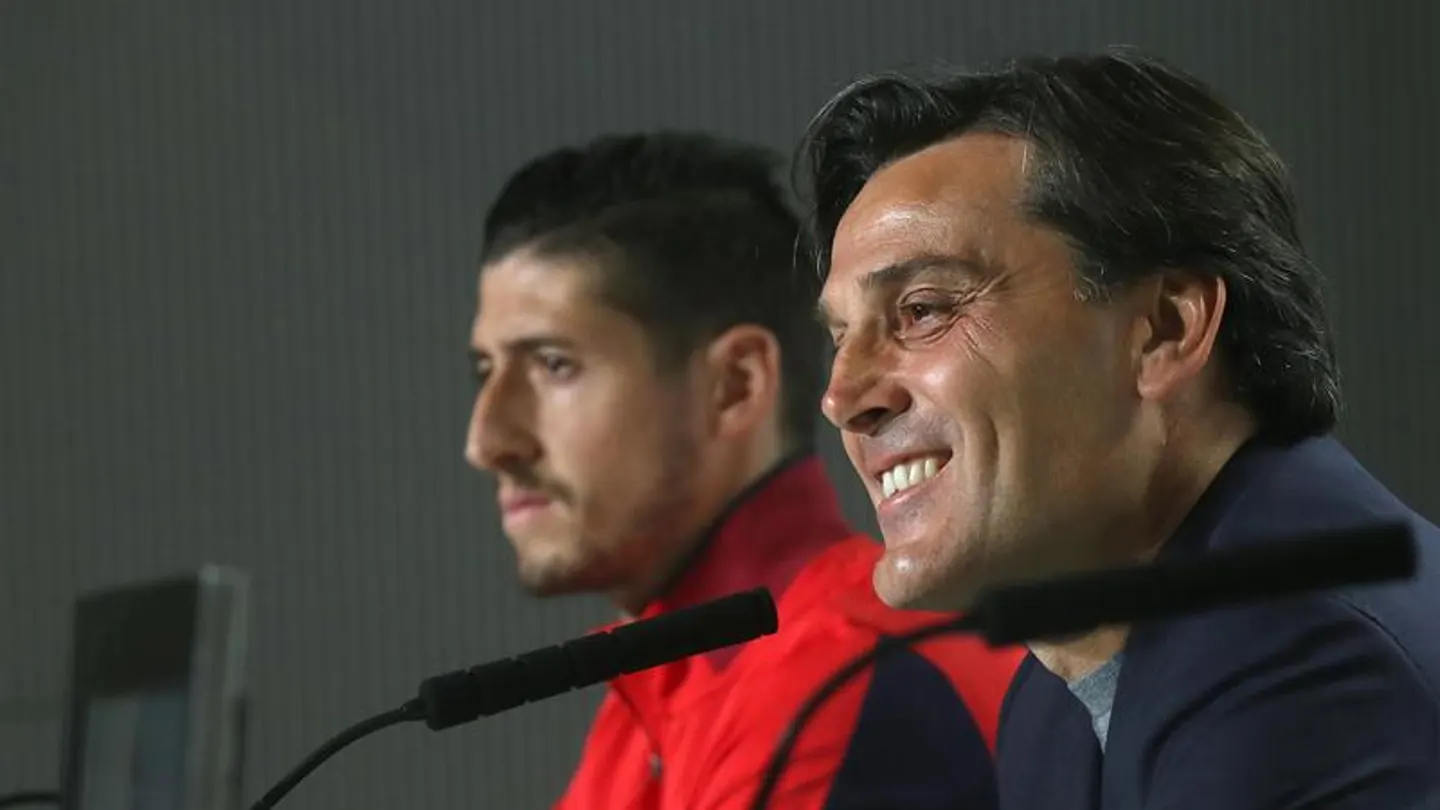 Vincenzo Montella en rueda de prensa Vincenzo Montella en rueda de prensa