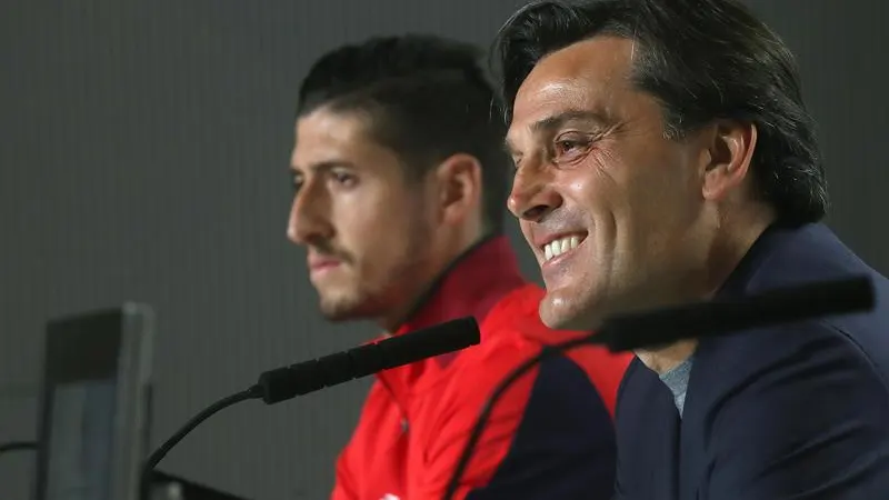 Vincenzo Montella en rueda de prensa Vincenzo Montella en rueda de prensa
