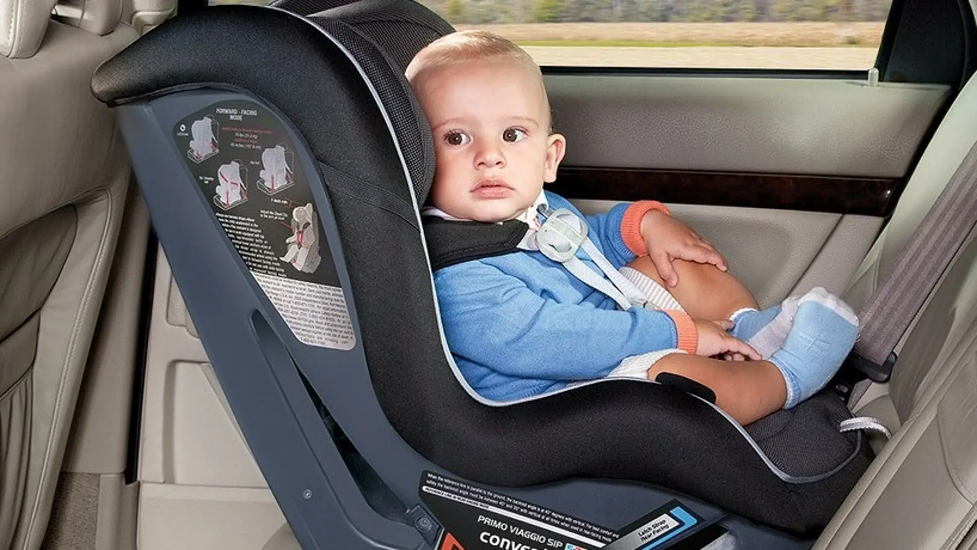 La mejor forma de llevar a un recién nacido en el coche