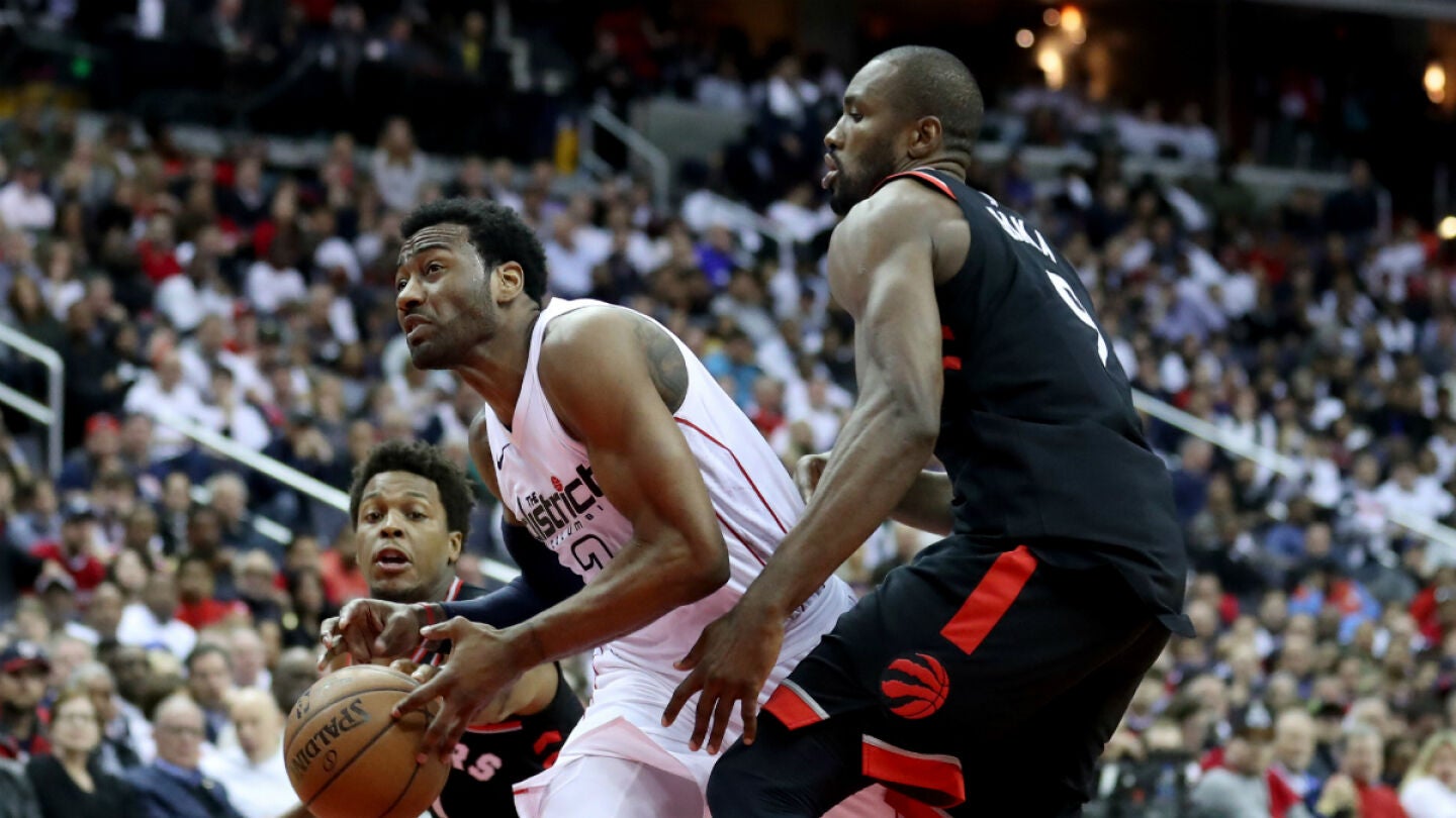 Ibaka, en una acci&oacute;n ante los Wizards