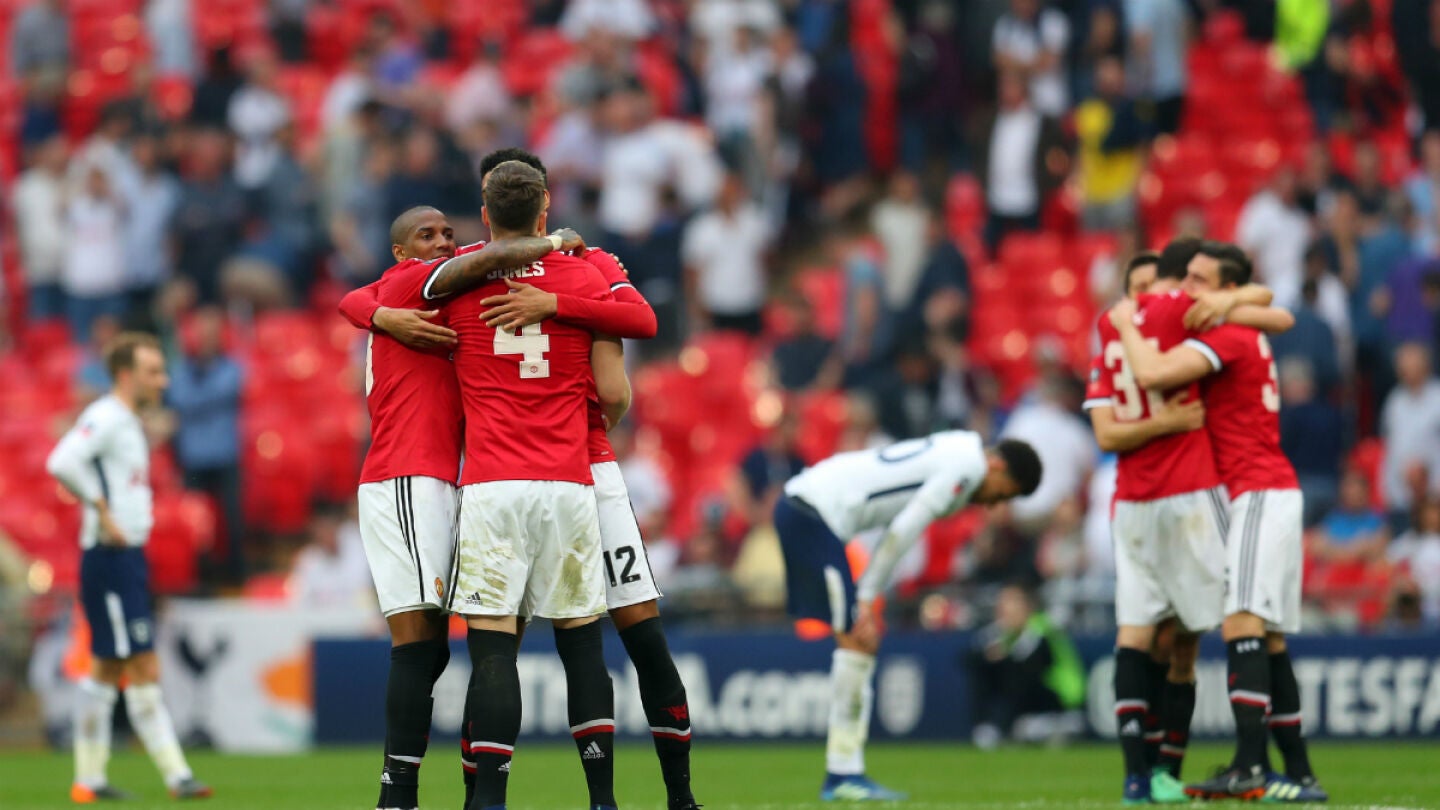 El United celebra un triunfo ante el Tottenham