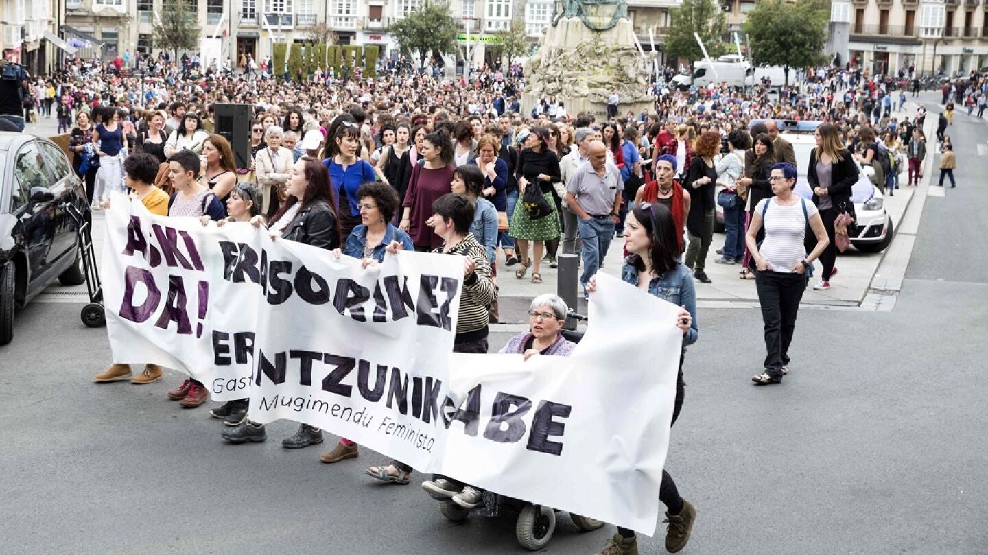 Manifestaci&oacute;n en Vitoria en contra de la violencia machista