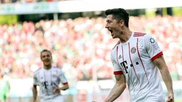 Lewandowski celebrando un gol