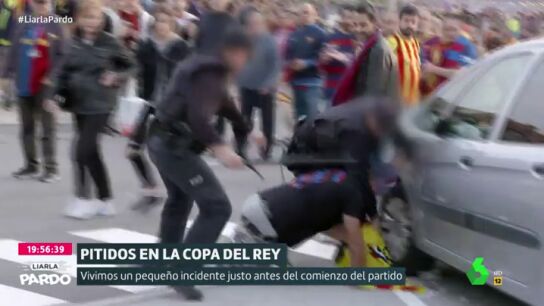 Detienen a un aficionado cerca del Metropolitano