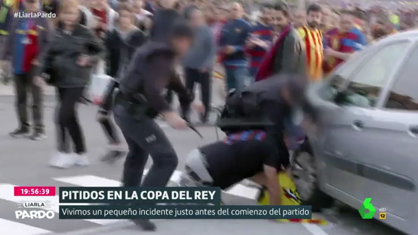 Detienen a un aficionado cerca del Metropolitano Detienen a un aficionado cerca del Metropolitano