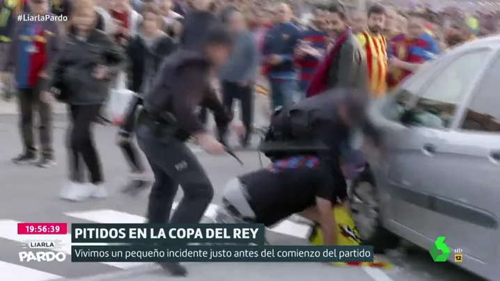 Detienen a un aficionado cerca del Metropolitano Detienen a un aficionado cerca del Metropolitano