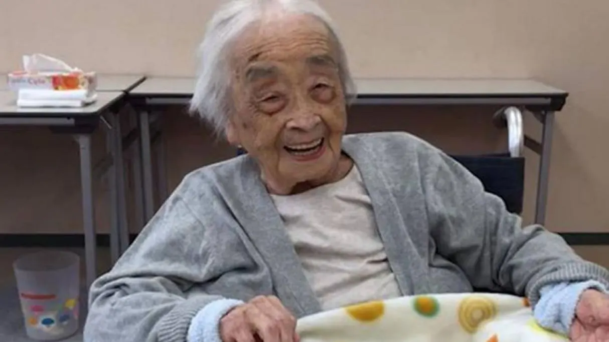 Nabi Tajima, la mujer más anciana del mundo Nabi Tajima, la mujer más anciana del mundo