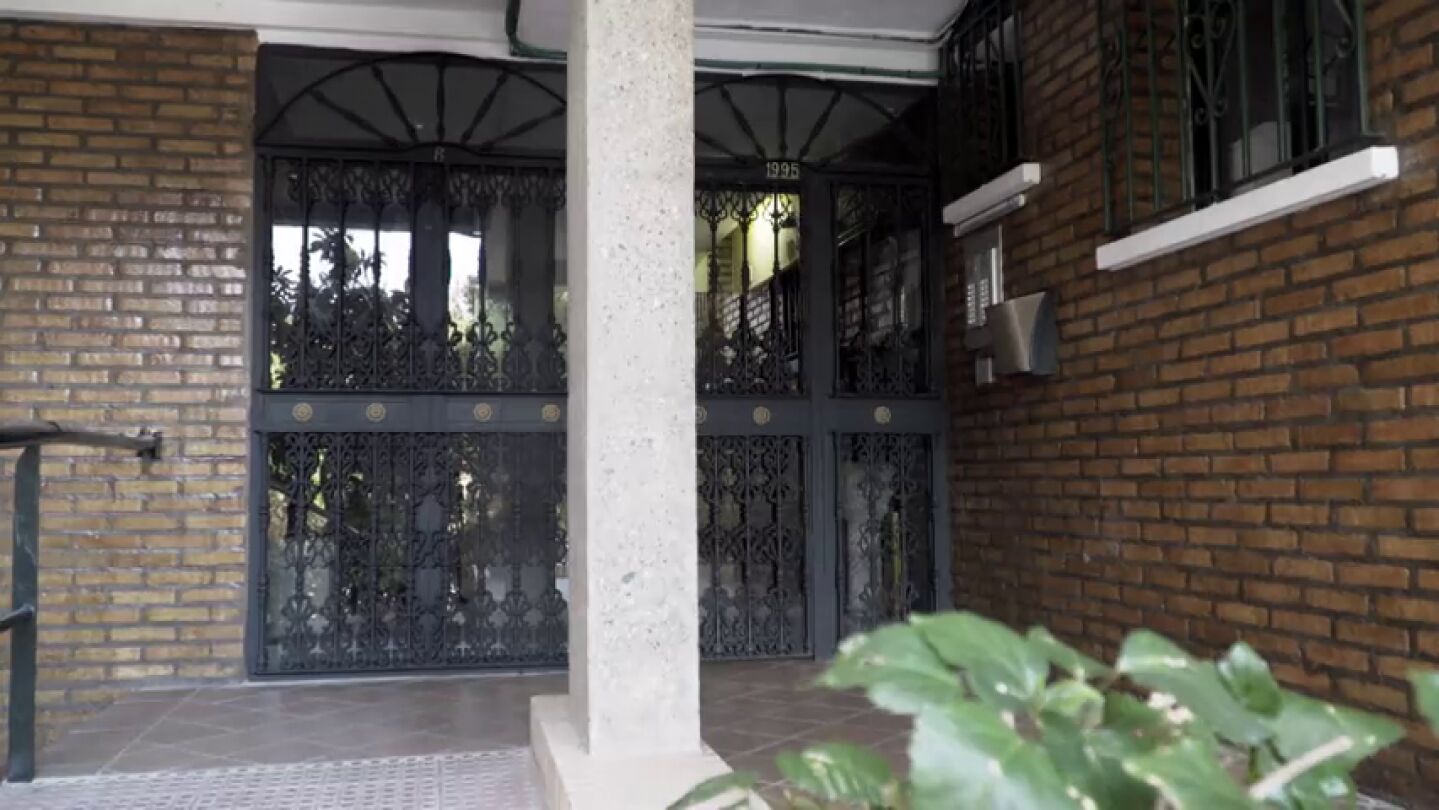 "Parece la jungla, pero vivimos tranquilos": hablan los vecinos del barrio de Algeciras donde una mujer de 64 a&ntilde;os recibi&oacute; una brutal paliza