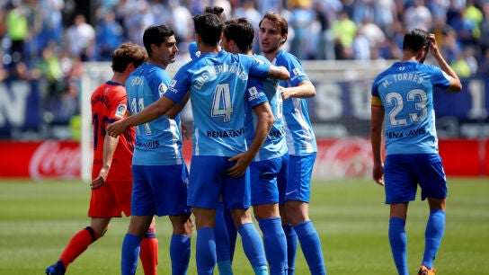 El M&aacute;laga celebra un gol