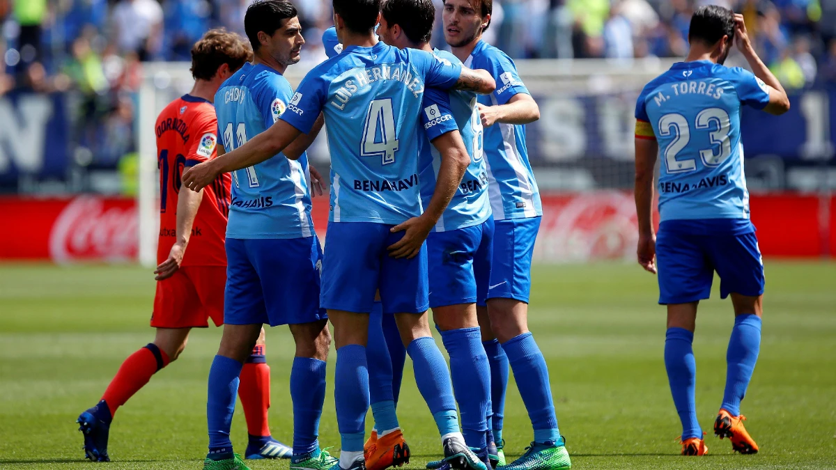 El Málaga celebra un gol