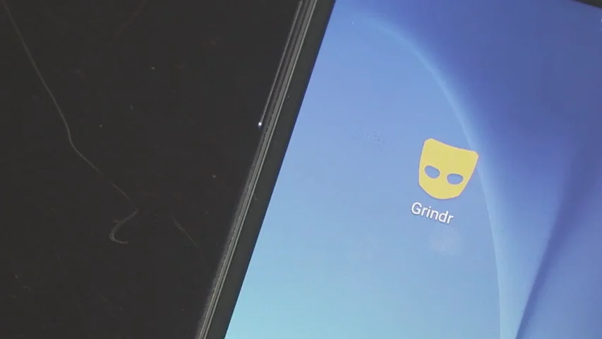 Sin un sospechoso claro y sin arma del crimen: esto es lo que sabe hasta ahora la policía sobre el asesino de Grindr