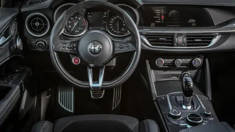 Alfa Romeo Stelvio Quadrifoglio Alfa Romeo Stelvio Quadrifoglio