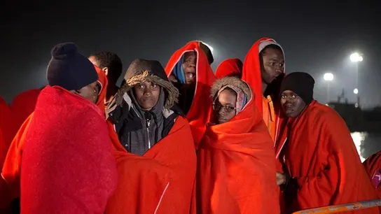 Los 55 inmigrantes rescatados de una patera en Motril Los 55 inmigrantes rescatados de una patera en Motril