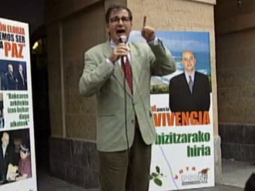 El exministro socialista Ernest Lluch en 1999 El exministro socialista Ernest Lluch en 1999