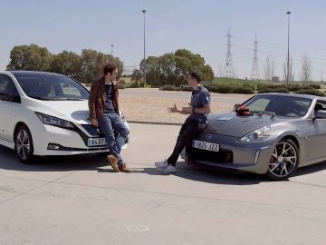 Reto de aceleración eléctrico frente a gasolina: Nissan Leaf 2018 (150CV) vs Nissan 370Z (328CV) - Centímetros Cúbicos