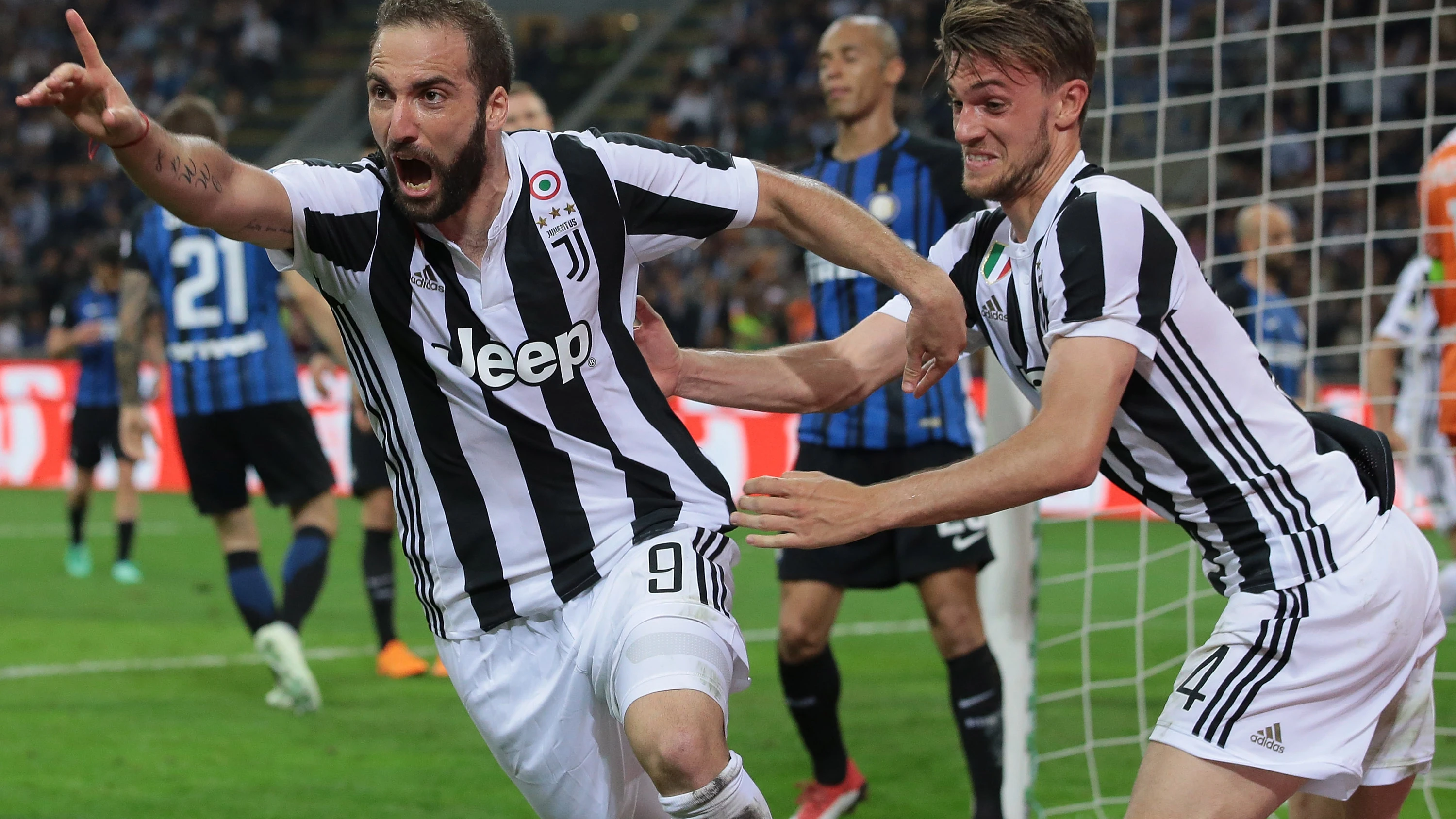 Higuaín celebra su gol decisivo con la Juventus