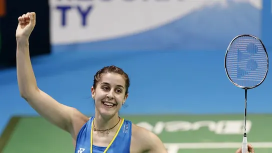 Carolina Marín celebra la victoria en un partido del campeonato de Europa Carolina Marín celebra la victoria en un partido del campeonato de Europa
