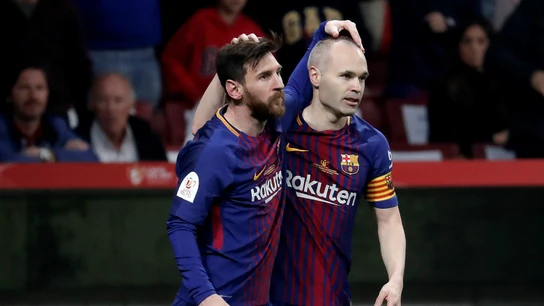 Messi, con Iniesta Messi, con Iniesta