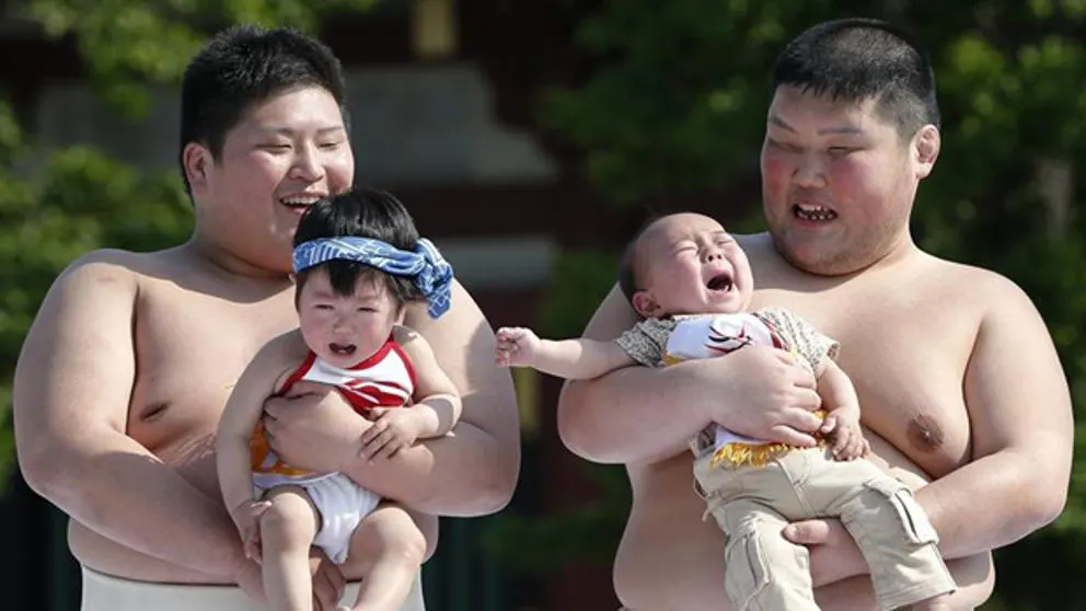 Naki Sumo, el festival de los bebés llorones