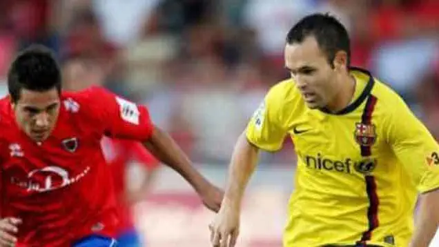 Andrés Iniesta frente al Numancia Andrés Iniesta frente al Numancia